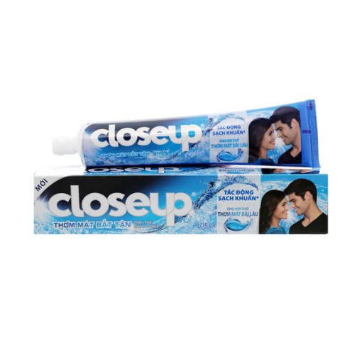 Kem Đánh Răng Closeup Thơm Mát Bất Tận Tinh Thể Băng Tuyết 230g