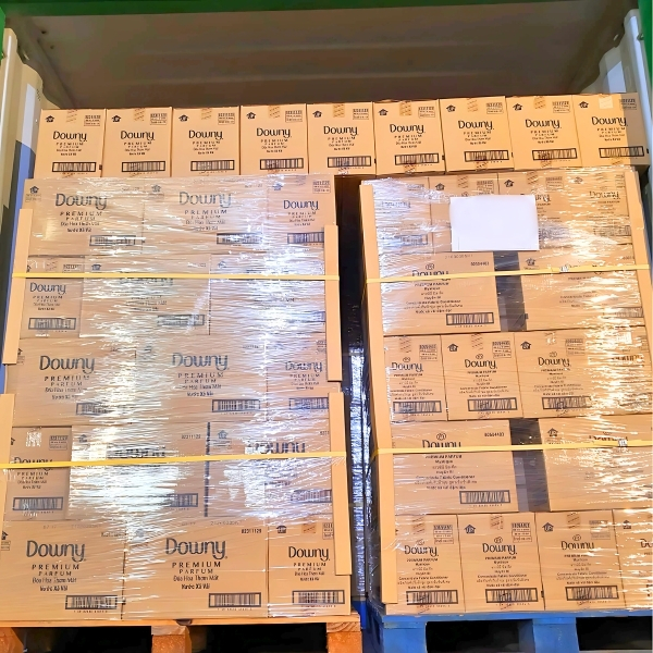 Downy trong container Horeco với số lượng lớn chuẩn bị xuất kho